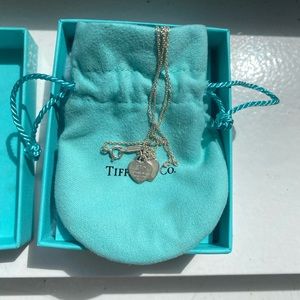 Return to Tiffany’s Double Heart Pendant